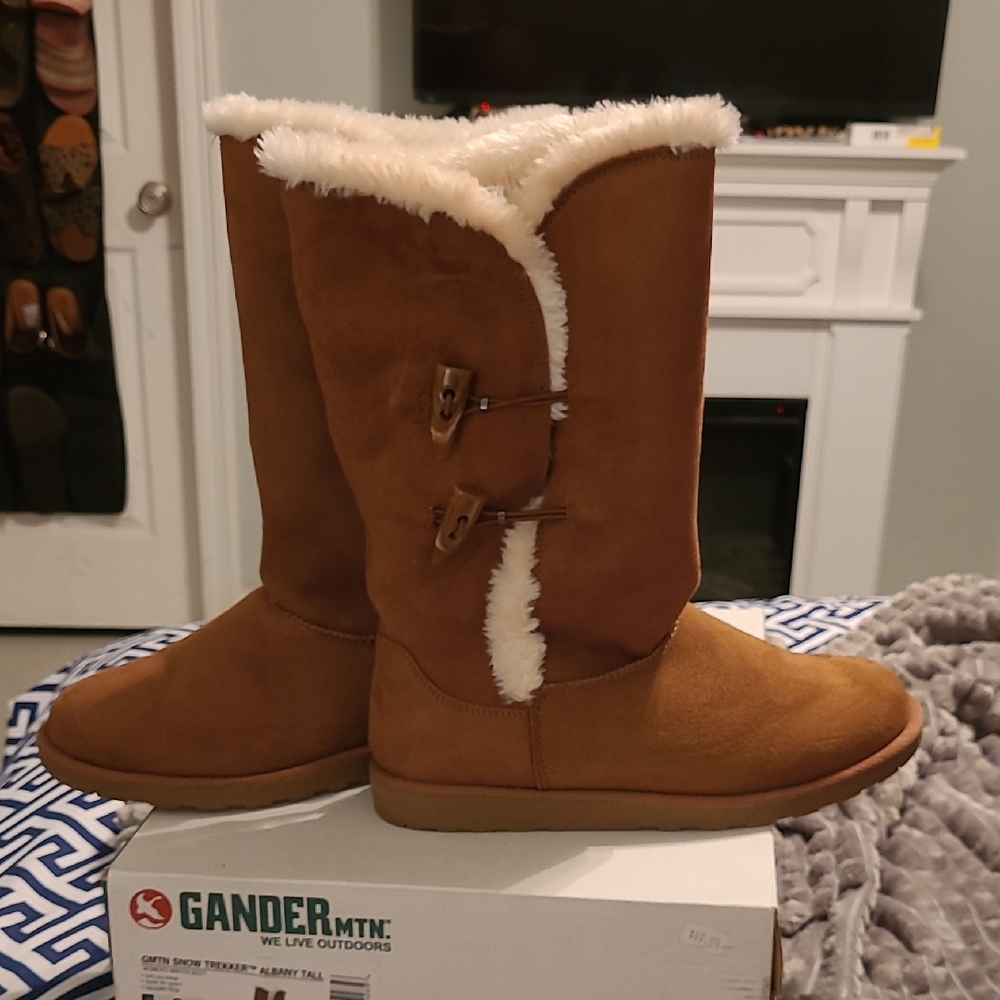 Women's Tan Faux-Suede Shearling Winter Boots